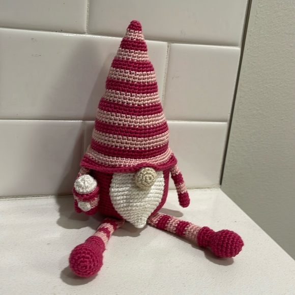 Handcrafted Pink Valentine Valentines Barbie Coffee Gnome Decor Amigurui Crochet - Picture 3 of 11